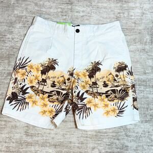 Houston White Target Men’s Medium Shorts Tropical Vacation Resort Hawaii Floral